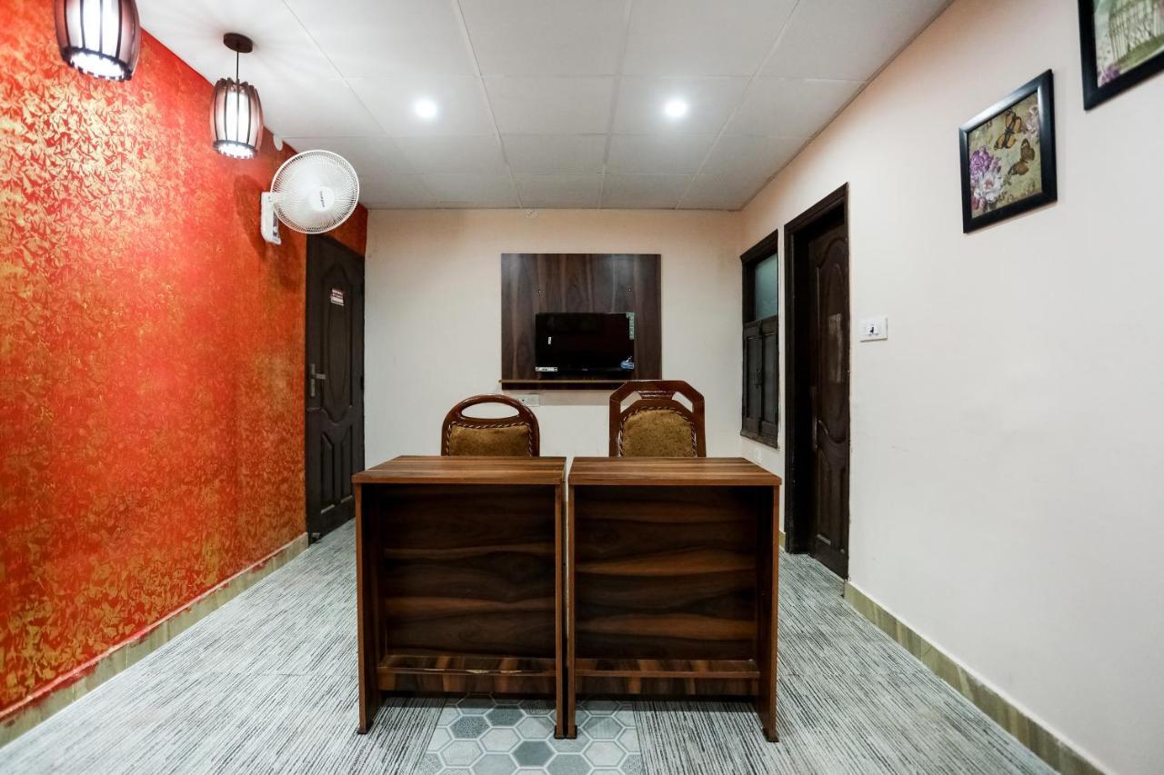 Oyo 72993 Hotel The Gold Faridabad Extérieur photo