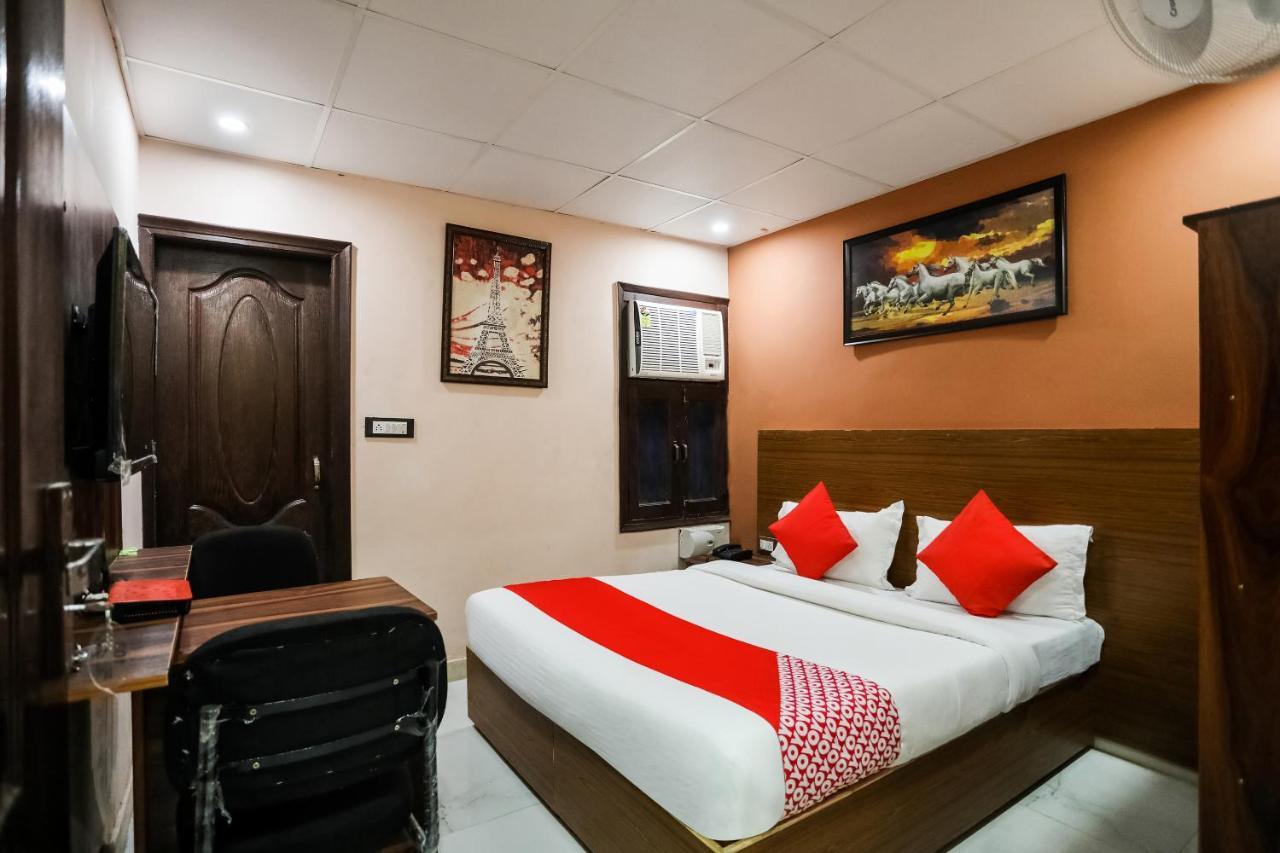 Oyo 72993 Hotel The Gold Faridabad Extérieur photo